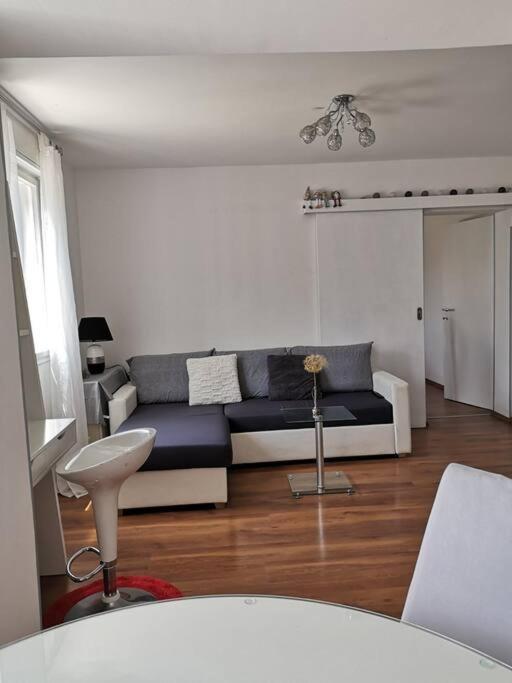 Apartman Leda *