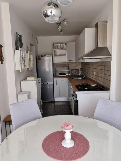Apartman Leda *