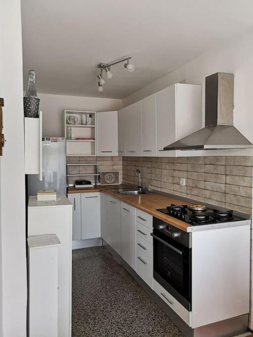 Leda Apartman *